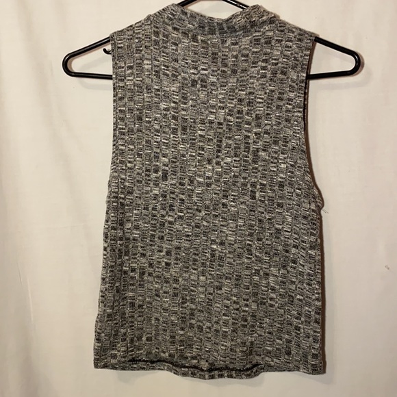 Women's grey halter tank top - Picture 4 of 5